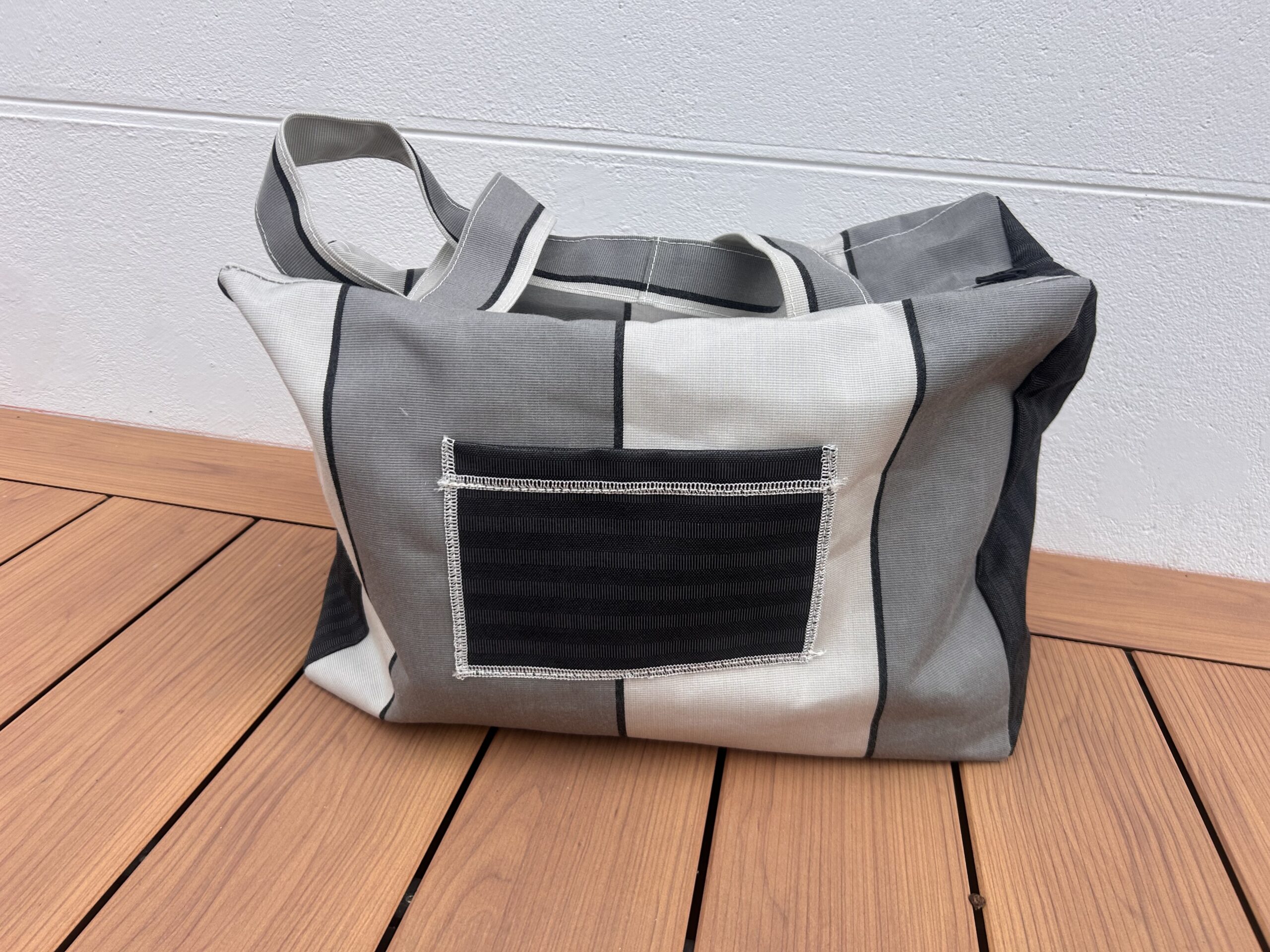 Sac cabas upcycling avec fermeture éclair